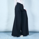 Pleated wide-leg trousers
